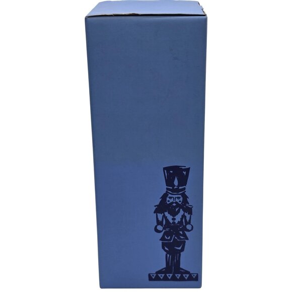 Nutcracker Village Ireland Shepherd w/ Sheep Figure 2005 Boxed - Picture 6 of 15